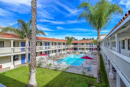 ทัศนียภาพภายนอกโรงแรม, Motel 6 Carlsbad, CA Beach near สนามบินแมคคัลแลน-พาโลมาร์ ทัศนียภาพภายนอกโรงแรม, Motel 6 Carlsbad, CA Beach near สนามบินแมคคัลแลน-พาโลมาร์