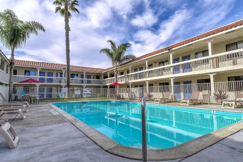 บริการและสิ่งอำนวยความสะดวก, Motel 6 Carlsbad, CA Beach near สนามบินแมคคัลแลน-พาโลมาร์ บริการและสิ่งอำนวยความสะดวก, Motel 6 Carlsbad, CA Beach near สนามบินแมคคัลแลน-พาโลมาร์