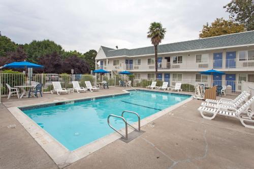 Létesítmények, Motel 6 Sacramento, CA - Central in College Létesítmények, Motel 6 Sacramento, CA - Central in College
