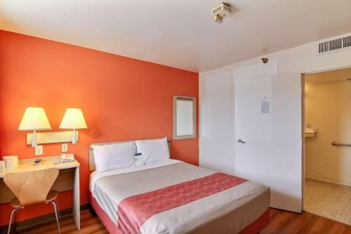 在meiguo.com看到的Motel 6 Santa Maria的介绍图片