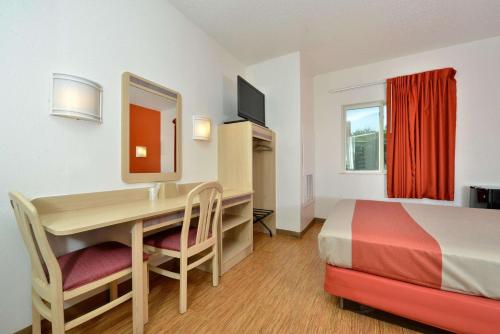 Motel 6-McKinney, TX - North in Mckinney Motel 6-McKinney, TX - North in Mckinney