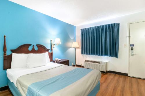 客房, 索斯蓋特底特律6號汽車旅館 (Motel 6-Southgate, MI - Detroit) in 密歇根州紹斯蓋特 (MI) 客房, 索斯蓋特底特律6號汽車旅館 (Motel 6-Southgate, MI - Detroit) in 密歇根州紹斯蓋特 (MI)