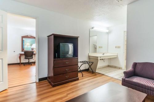 Motel 6-Southgate, MI - Detroit in Southgate (MI) Motel 6-Southgate, MI - Detroit in Southgate (MI)