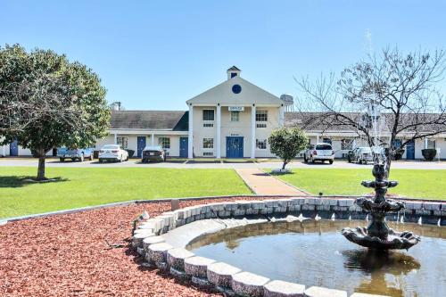 Exterior view, Motel6 Harrisonburg, VA - South in South Harrisonburg Exterior view, Motel6 Harrisonburg, VA - South in South Harrisonburg