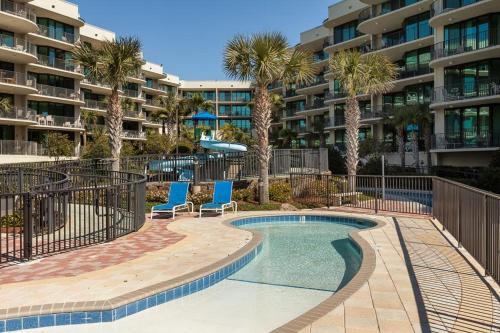Swimming pool, Phoenix on the Bay Unit 1110 in Caswell Swimming pool, Phoenix on the Bay Unit 1110 in Caswell