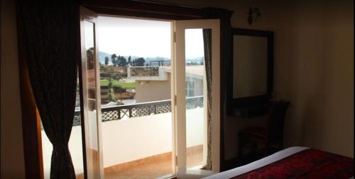 Balcony/terrace, Golden springs in Doddabetta Balcony/terrace, Golden springs in Doddabetta