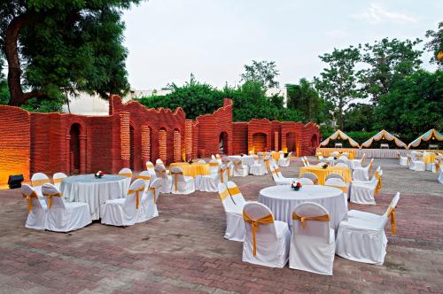 Comoditats, Clarks Avadh in Lucknow Comoditats, Clarks Avadh in Lucknow