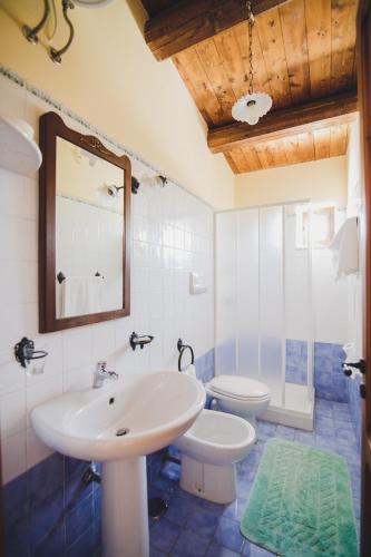 Bathroom, Ai Pilieri di Bagnoli in Andria Bathroom, Ai Pilieri di Bagnoli in Andria