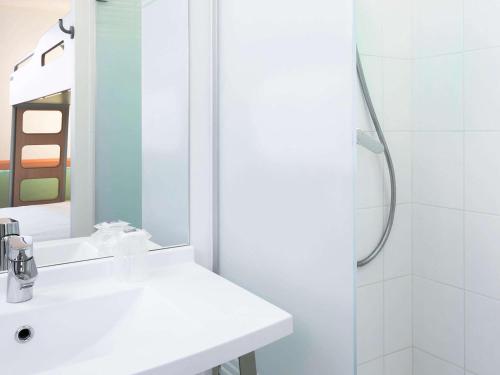 Baño, Ibis Budget Valence Sud in Valence Baño, Ibis Budget Valence Sud in Valence