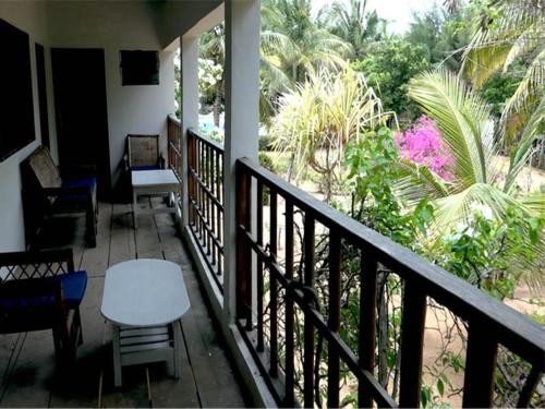 Ducha, Hotel Village Vacances Awale Plage in Mono Ducha, Hotel Village Vacances Awale Plage in Mono