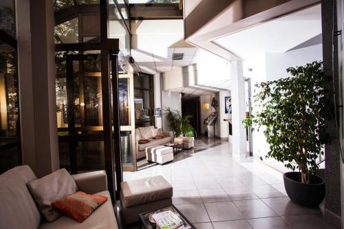 Lobby, Aeroport Hotel - Parc Expo near Montpellier-Méditerranée Airport Lobby, Aeroport Hotel - Parc Expo near Montpellier-Méditerranée Airport