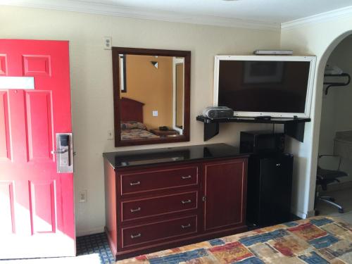 Regency Inn and Suites Houston 