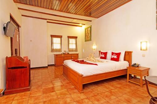 This photo about ZEN Rooms Basic Tukad Mungga Lovina shared on HyHotel.com