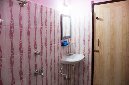 This photo about Goroomgo Mangal Chandi Puri shared on HyHotel.com