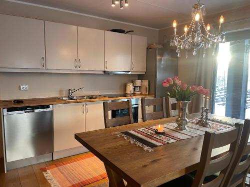 Cocina, A Family-Friendly, Pet-Friendly Getaway In Beitostølen Center in Beitostolen Cocina, A Family-Friendly, Pet-Friendly Getaway In Beitostølen Center in Beitostolen