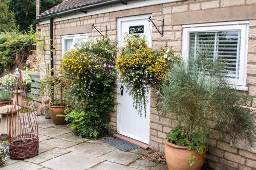 This photo about The Hollow Bottom shared on HyHotel.com