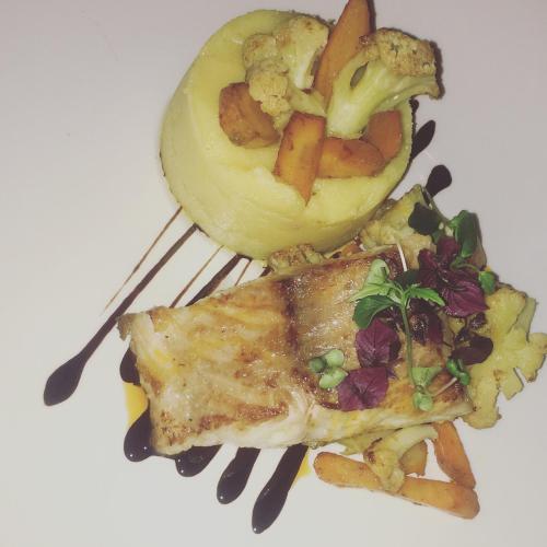 This photo about WestFoster Harbour shared on HyHotel.com