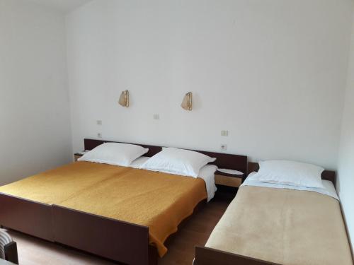 This photo about Apartments Metajna X shared on HyHotel.com