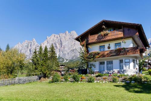 Chalet Verocai - Stayincortina