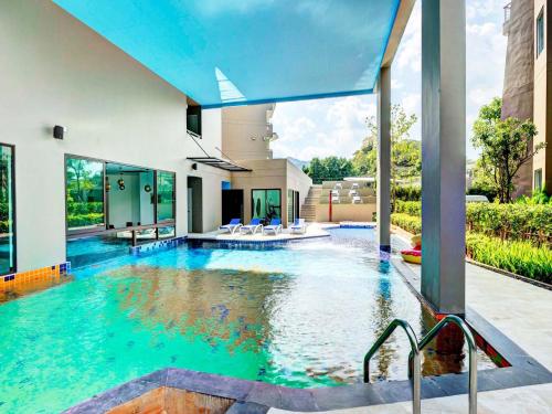 Swimming pool, Splendid Hotel @ Khaoyai near Khao Yai Golf Club Swimming pool, Splendid Hotel @ Khaoyai near Khao Yai Golf Club