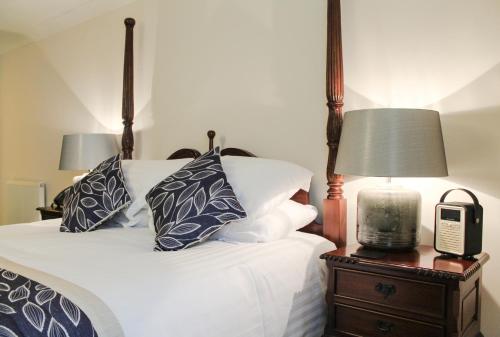 The Bishops Table Hotel in Farnham The Bishops Table Hotel in Farnham