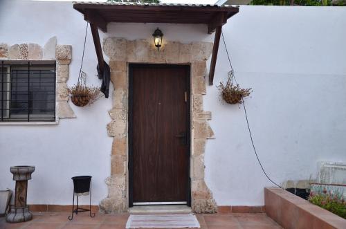Entrada, Sweet Little House in Acre Entrada, Sweet Little House in Acre