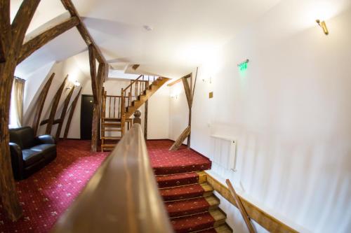 Hol, Drachenhaus in Brașov Hol, Drachenhaus in Brașov