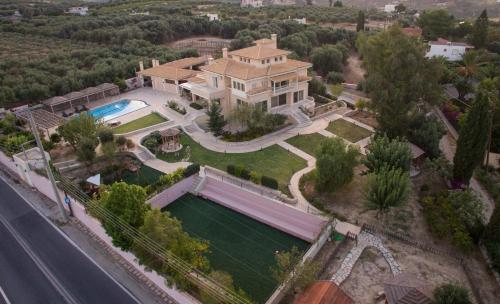 This photo about Villa Metaxas shared on HyHotel.com