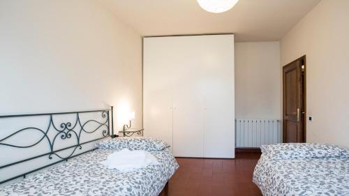 This photo about Istay - Oche Piazza Duomo shared on HyHotel.com