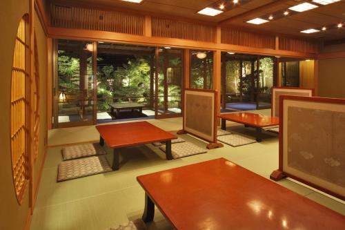 Restaurant, Kyoto Nanzenji Ryokan Yachiyo near Eikando Zenrinji Temple Restaurant, Kyoto Nanzenji Ryokan Yachiyo near Eikando Zenrinji Temple