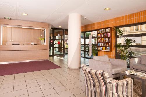 Lobby, Sejours and Affaires Montreuil Saint Mande in Montreuil Lobby, Sejours and Affaires Montreuil Saint Mande in Montreuil