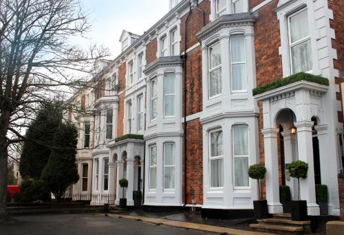 Entrance, 91 Aparthotel Jesmond Road in Jesmond Entrance, 91 Aparthotel Jesmond Road in Jesmond
