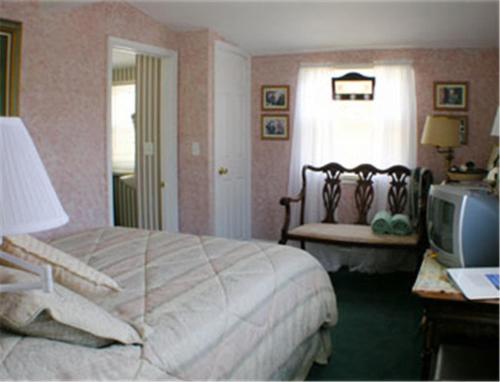 在meiguo.com看到的Bewitched and Bedazzled Bed and Breakfast的介绍图片