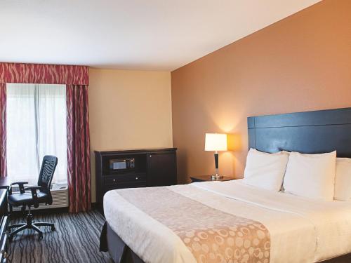 La Quinta Inn & Suites by Wyndham Slidell - North Shore Area in Slidell La Quinta Inn & Suites by Wyndham Slidell - North Shore Area in Slidell