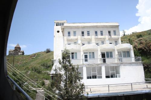 Lối vào, Sevan Writers House in Sevan Lối vào, Sevan Writers House in Sevan