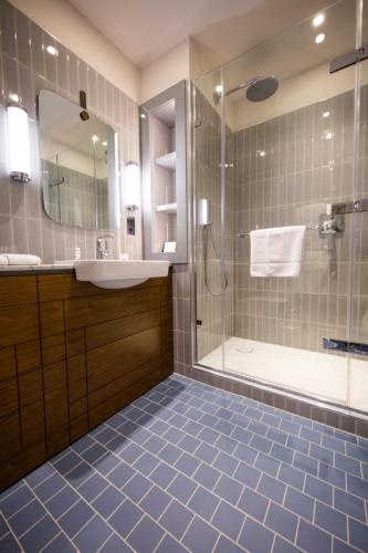 This photo about Devonshire Club & Hotel shared on HyHotel.com