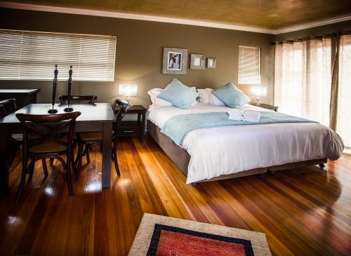 Waves Guest House in Jeffreys Bay Waves Guest House in Jeffreys Bay