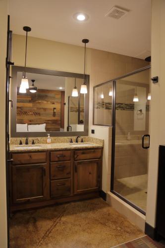 在meiguo.com看到的Antlers Resort的介绍图片