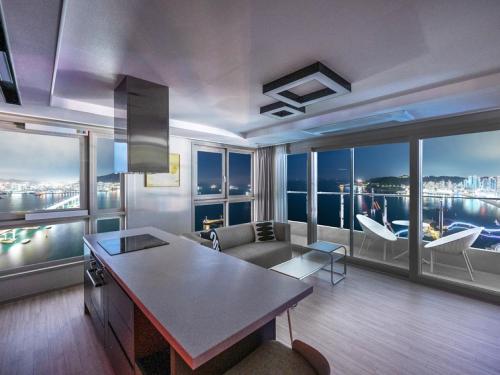 Elmomento Songdo Residence in Busan Elmomento Songdo Residence in Busan