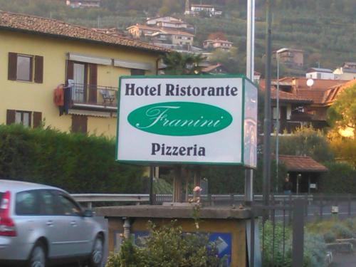 Esterno, Hotel Franini in Costa Volpino Esterno, Hotel Franini in Costa Volpino