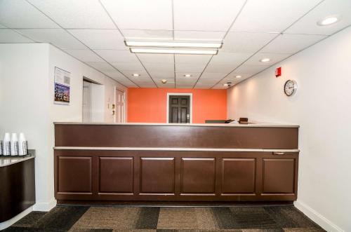 Lobby, Motel 6 Newark, DE in Newark (DE) Lobby, Motel 6 Newark, DE in Newark (DE)