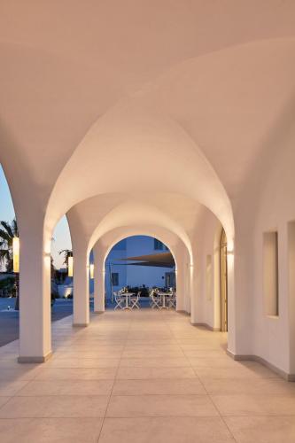 Előcsarnok, Aqua Blue Beach Hotel in Perissza Előcsarnok, Aqua Blue Beach Hotel in Perissza