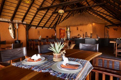 Restaurant, Solitaire Mountain Lodge in Solitaire Restaurant, Solitaire Mountain Lodge in Solitaire