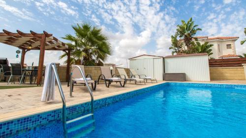 This photo about Rent Private Villa 207 shared on HyHotel.com