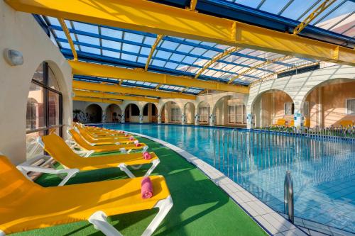 Piscina, Paradise Bay Hotel in Mellieha Piscina, Paradise Bay Hotel in Mellieha