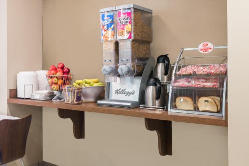 Super 8 By Wyndham Jasper in Jasper (Indiana) Super 8 By Wyndham Jasper in Jasper (Indiana)