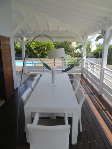 Instalações, Villa Paradis - vue mer, piscine, jacuzzi et acces a la plage Gros Sable in Sainte Anne Instalações, Villa Paradis - vue mer, piscine, jacuzzi et acces a la plage Gros Sable in Sainte Anne