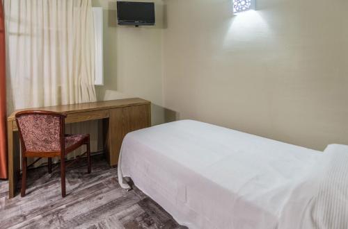 Hostal Sant Miquel in Balaguer Hostal Sant Miquel in Balaguer