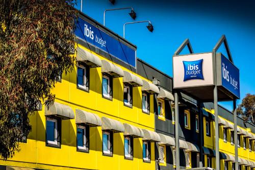 Entrance, ibis budget Fawkner in Melbourne Entrance, ibis budget Fawkner in Melbourne
