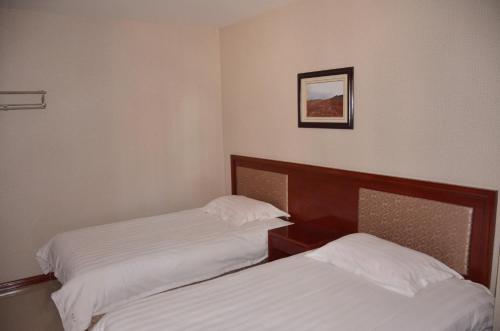 Silk Road Travelers Youth Hostel in Zhangye Silk Road Travelers Youth Hostel in Zhangye